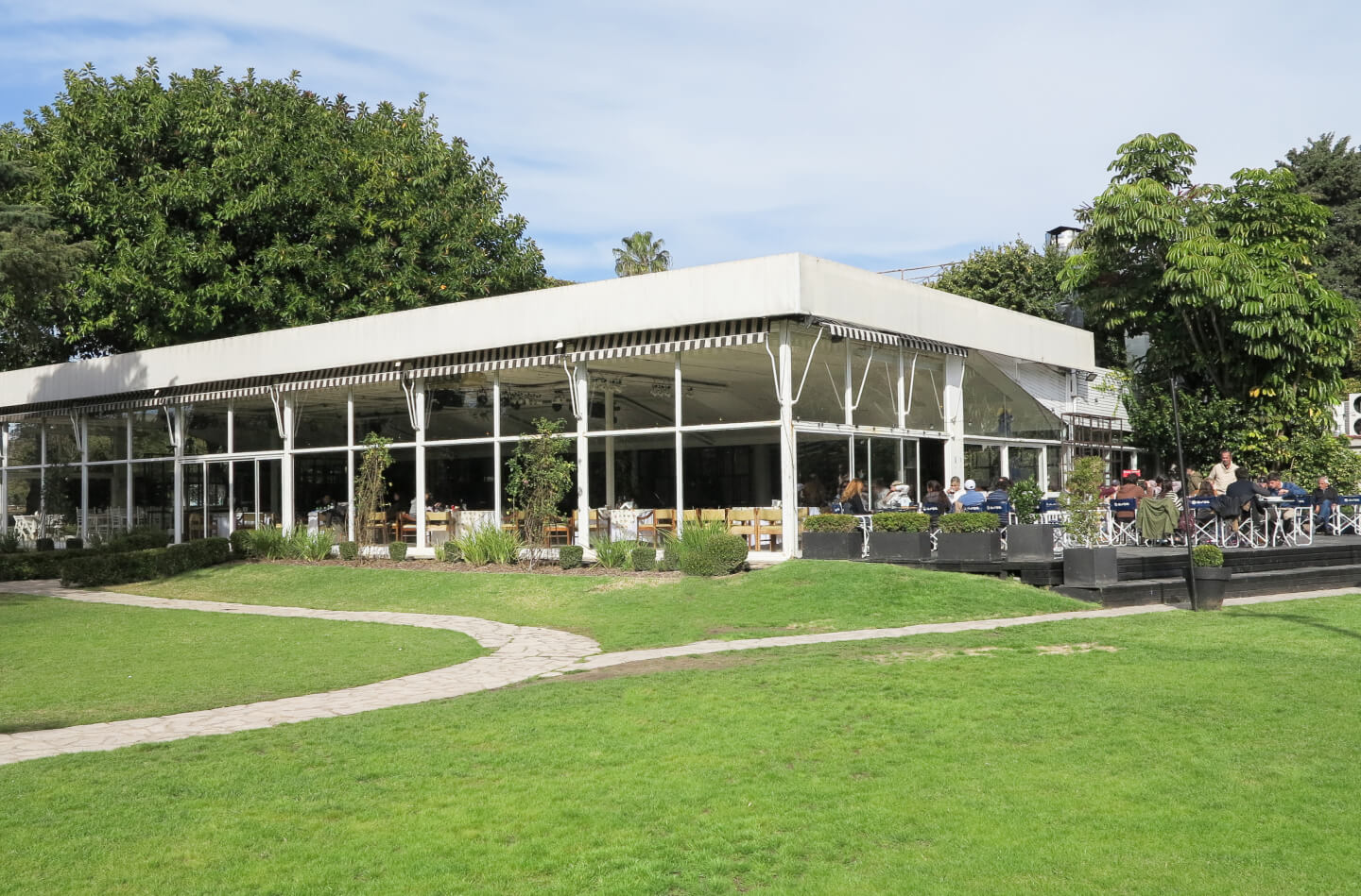 Local Club Hípico Argentino